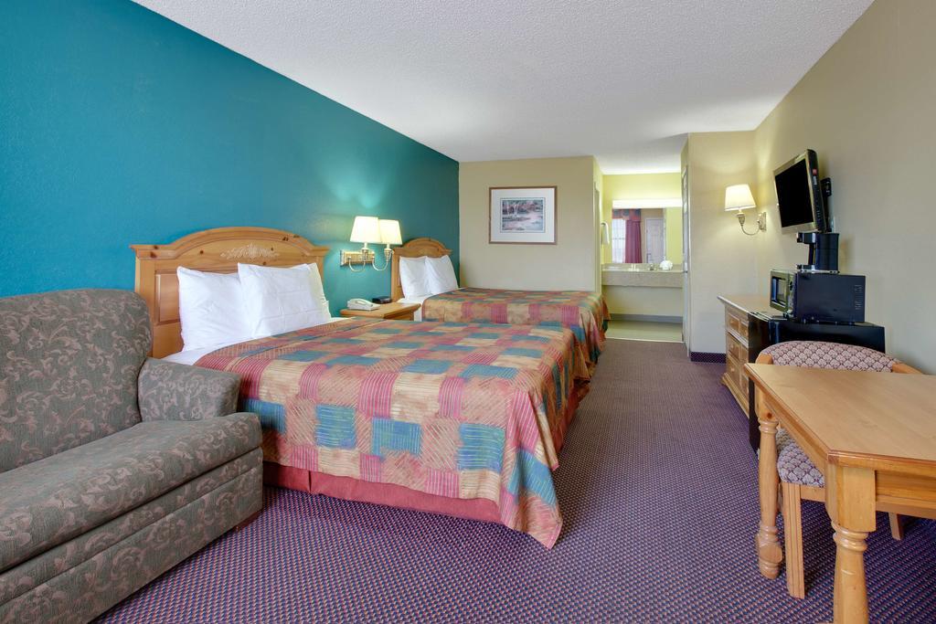 Baymont By Wyndham Terrell Hotel Eksteriør billede